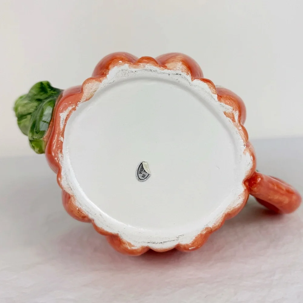 Vintage Bunch of Carrots Tea Pot - Picture 8 of 9